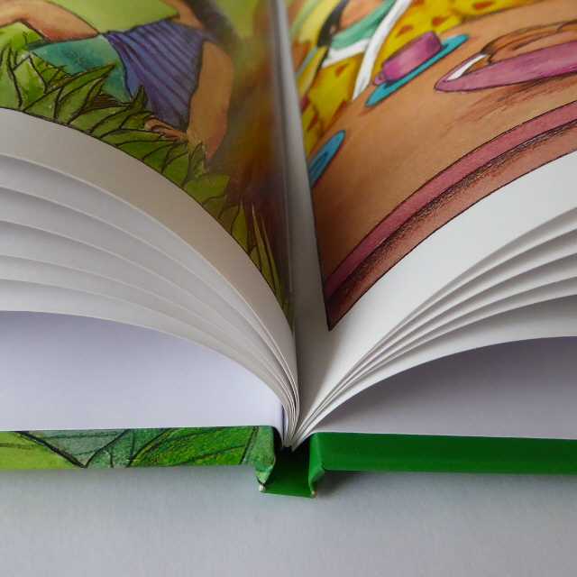 Personalisierte Kinderbibel im Detail Personalisierte Kinderbibel im Detail